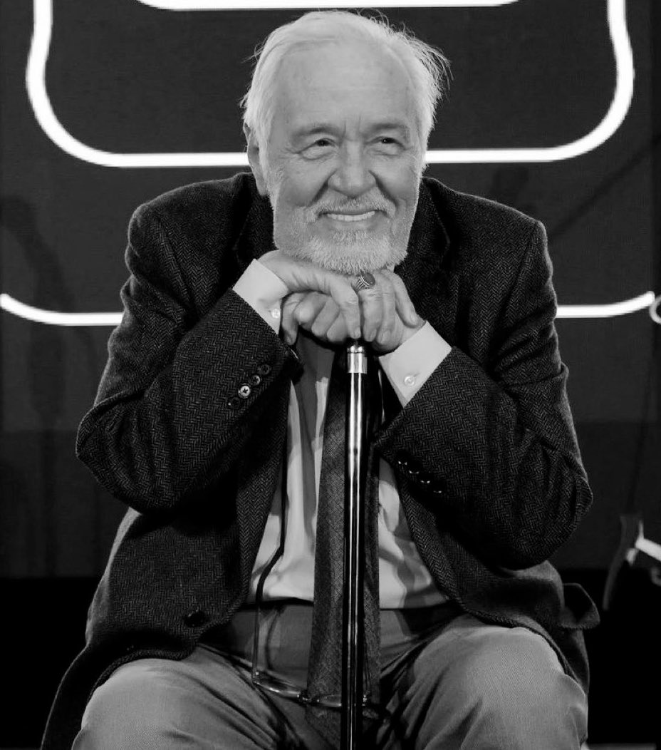 Fatih Altaylı: “En büyük korkularımdan biri, İlber’in ben cezaevindeyken hayatını kaybetmesiydi.

Son bir kez sarılmak istiyordum. 

Çıktıktan sonra ilk arayan oydu. ‘Ben ameliyat olacağım, öncesinde bir program çekelim’ dedi. ‘Daha programlara başlamıyorum, sen hastaneden