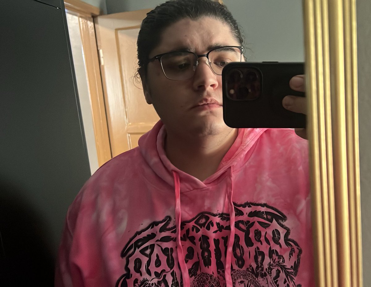 conner tweet media