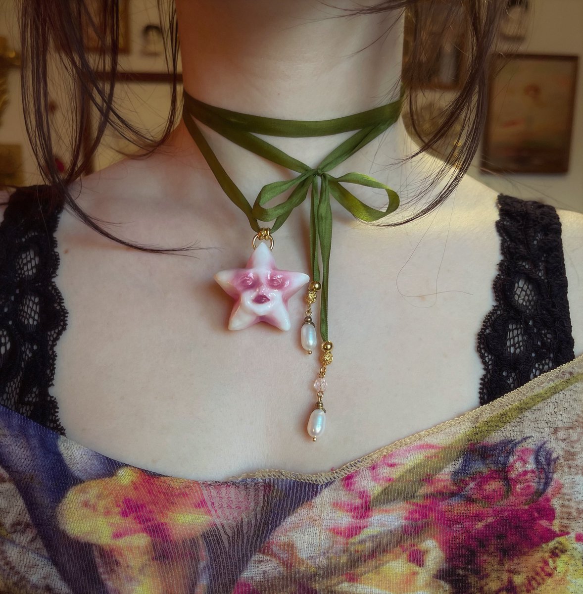 bug girl tweet media