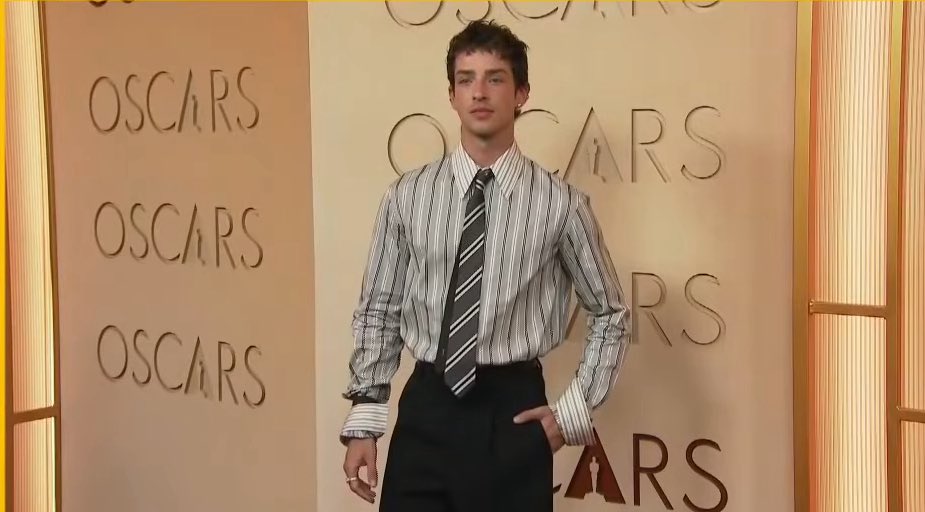 Manu Rios has arrived at the 2026 #Oscars