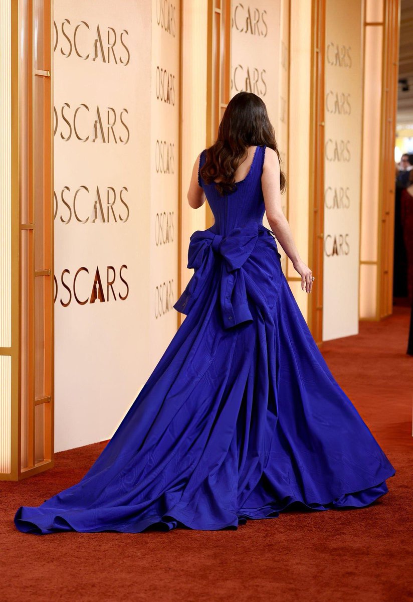 Red carpet space tweet media