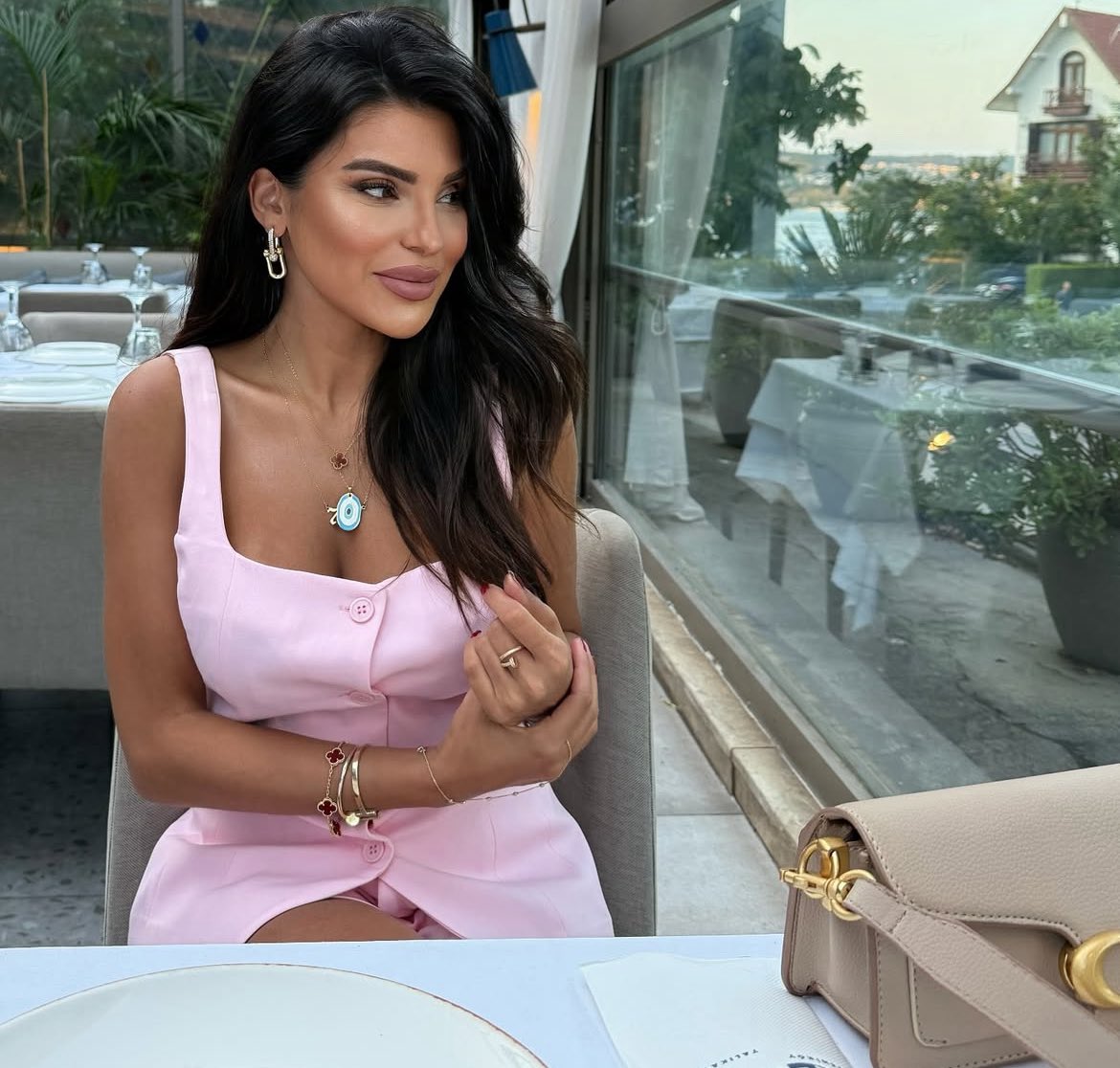 Daily Magazin tweet media