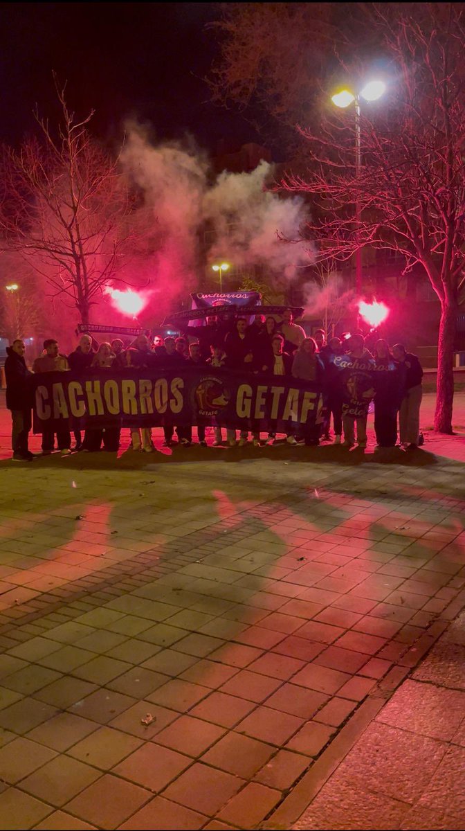 cachorrosgtf's tweet photo. Familia, cerramos una semana muy bonita y especial de on tour al Metropolitano y aniversario de grupo.

Muchas gracias por todo vuestro cariño y apoyo. 

Vamooos a por más. 💙💪🏼
#CachorrosGetafe #Getafe https://t.co/Xa6A1PrGYd