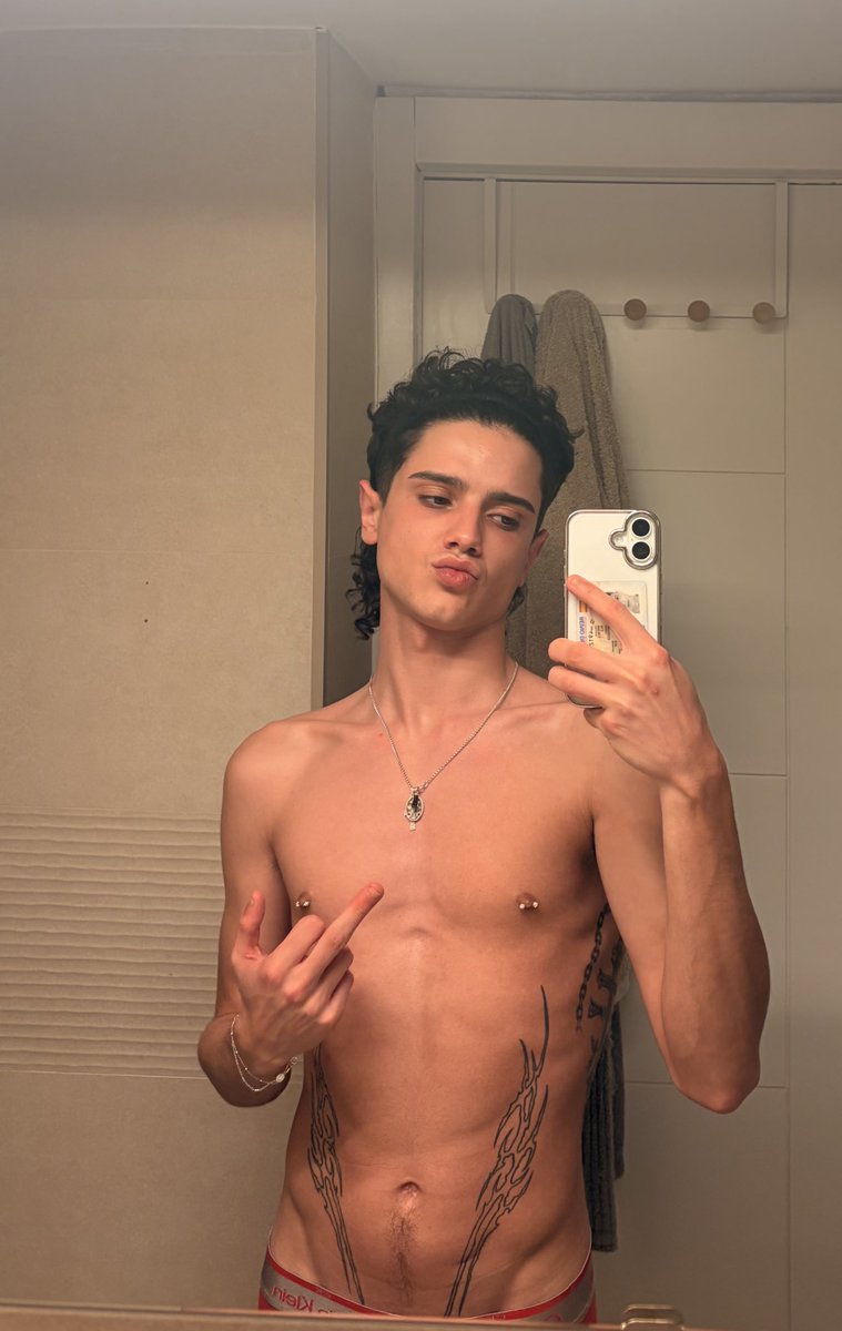 𝕬𝖓𝖙𝖔𝖓𝖎𝖔 tweet media