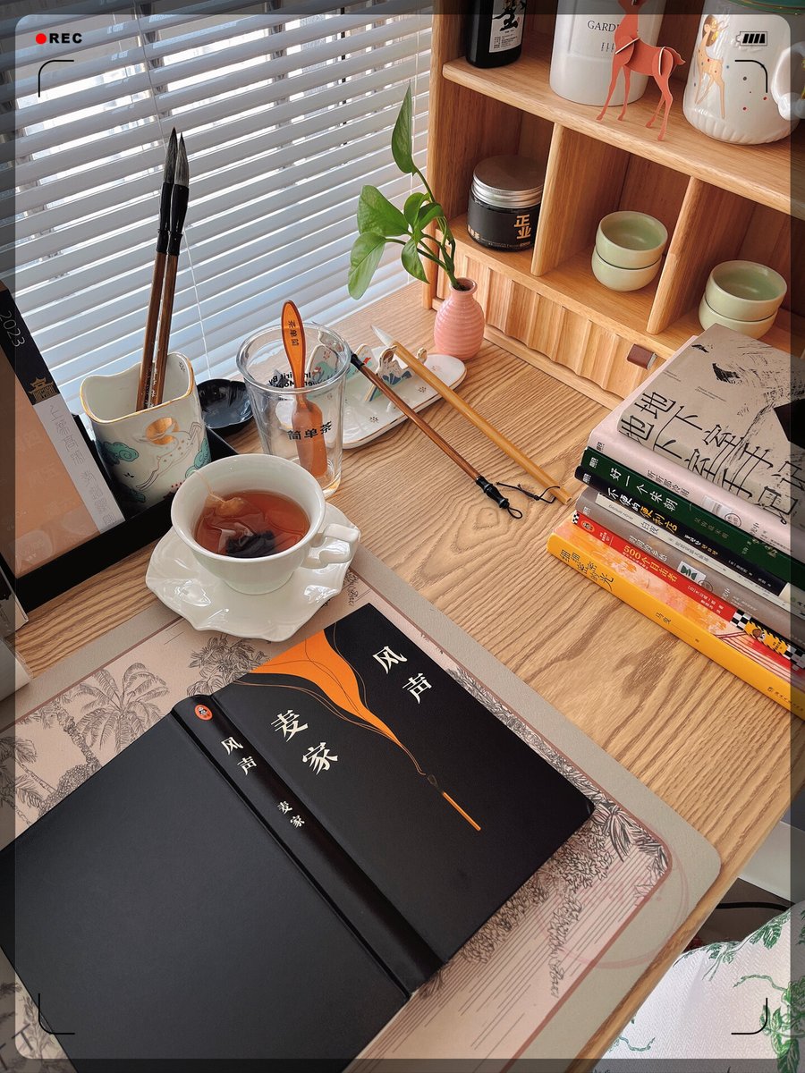 song bird tweet media