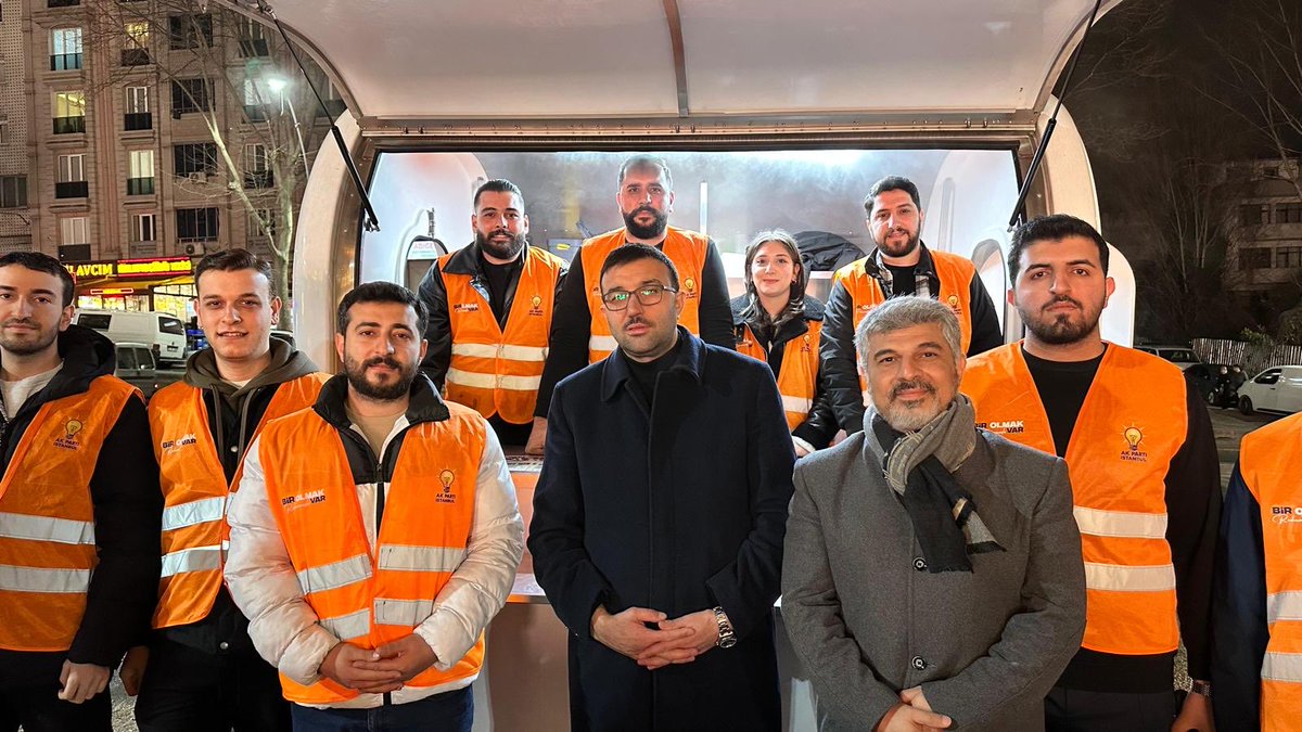 DunemezFatih's tweet photo. AK Genç Sultangazi… 🌙

Sultangazi etkinlik alanında AK Gençlik ile buluştuk, çayımızı paylaştık;

#BirOlmakRuhumuzdaVar https://t.co/CHjHiTPVHd