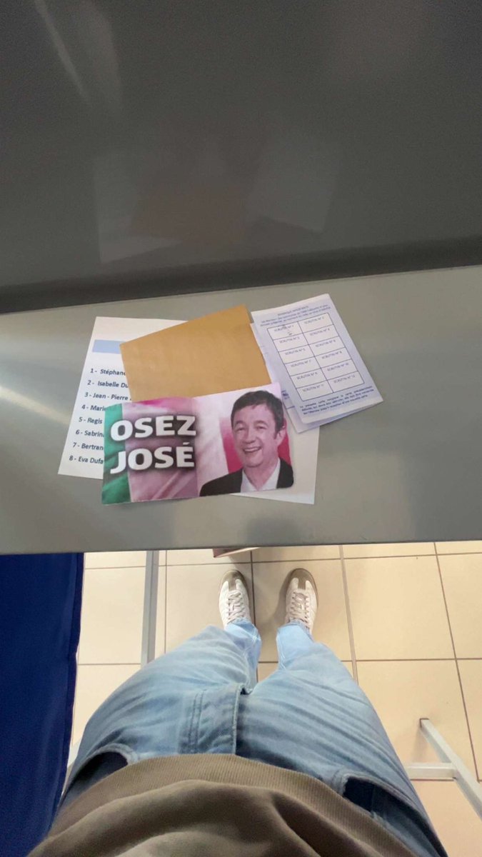 𝐅𝐥𝐨w tweet media