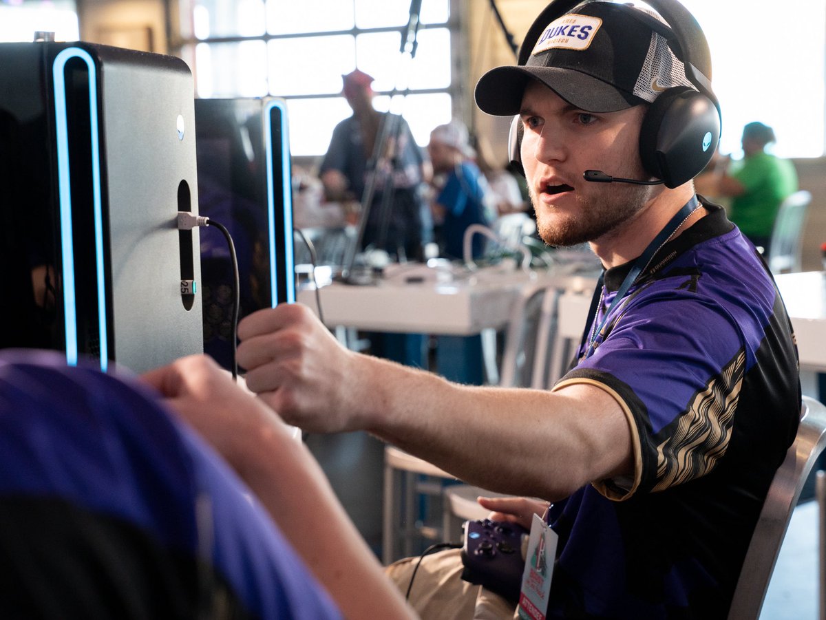 Boost on the Beach tweet media