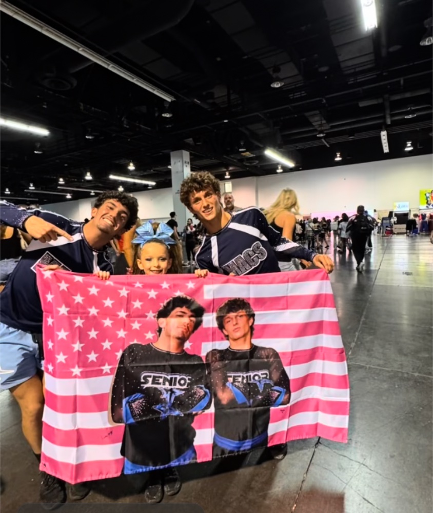 TheCheerCenter tweet media