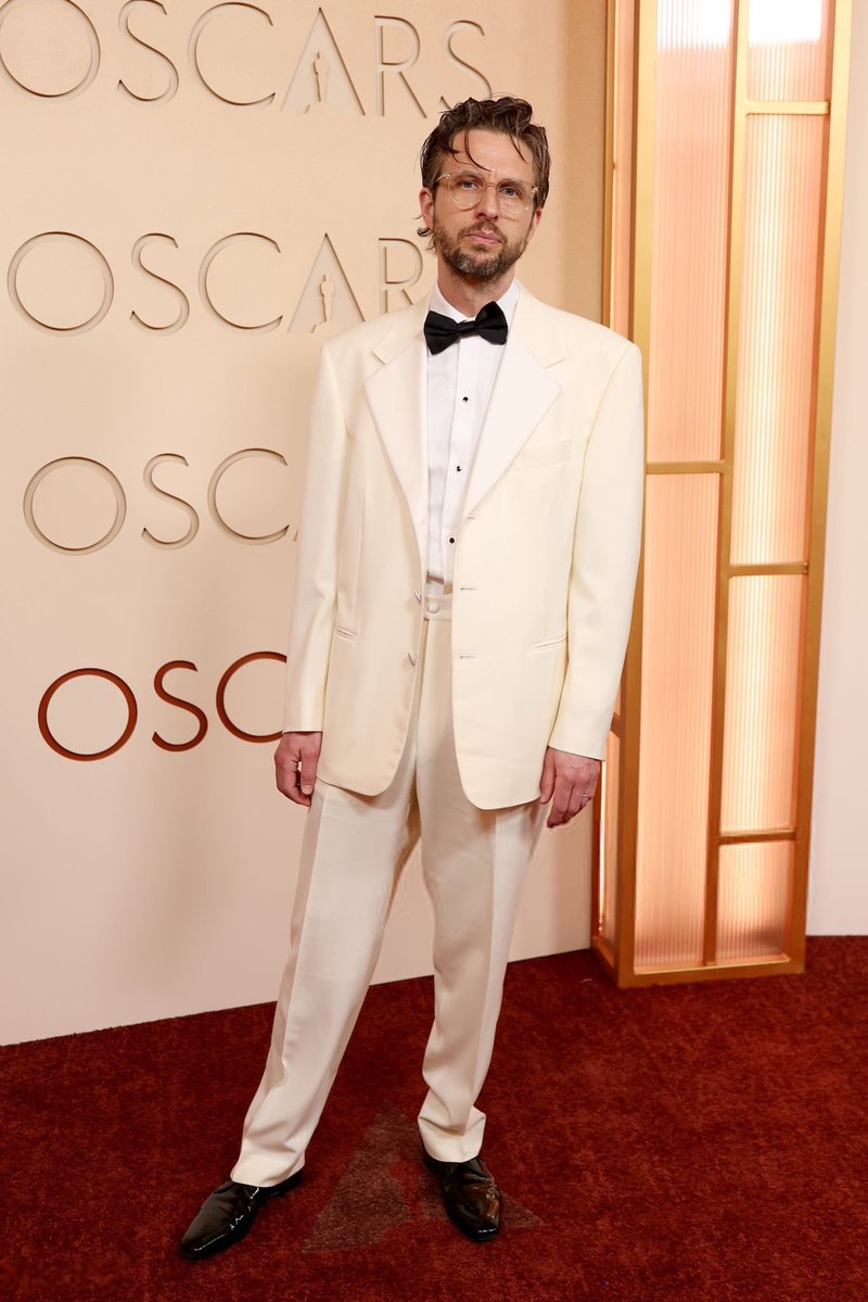 iana murray tweet media