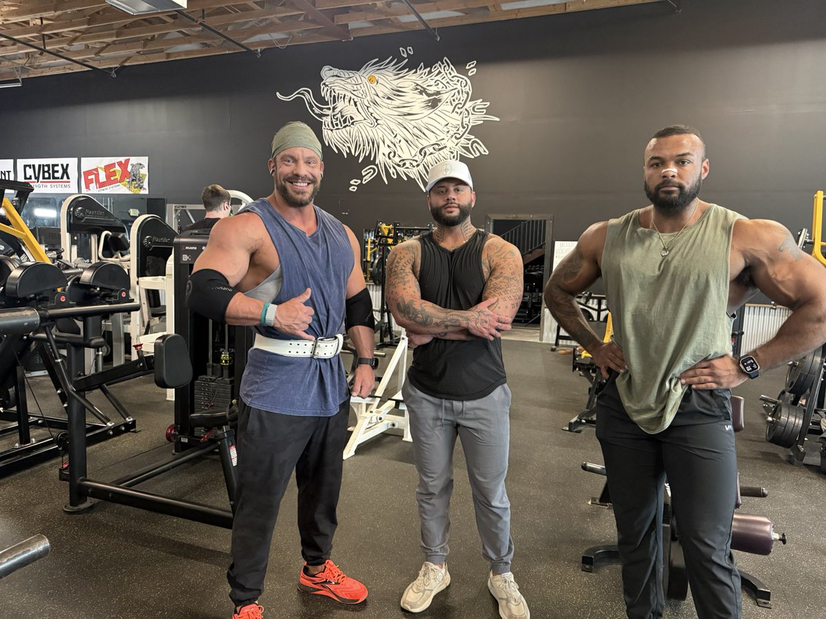 traintanksllc's tweet image. Doin it with my dawgs

#drop2 #tanktops #gymtanks