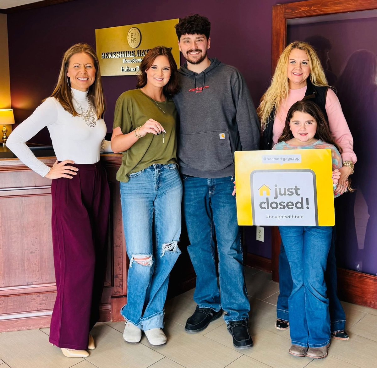 beemortgageapp's tweet photo. Our proudest moments are when we help a family buy their OWN home, especially when they think they can’t afford it in the beginning.

By working with many lenders that offer little to no down payment options, many people buy their home for less than a paycheck.

#boughtwithbee https://t.co/FtESpt8Q8S