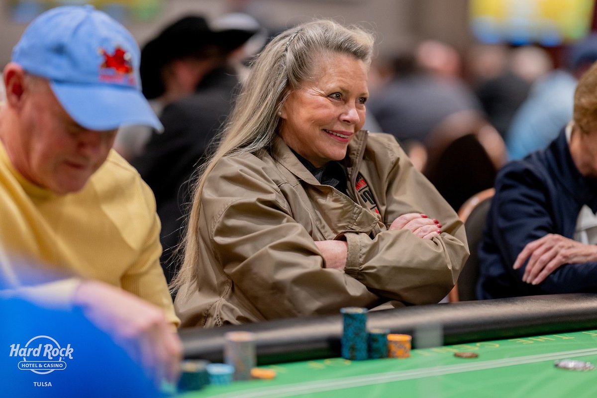 8131 Media tweet media