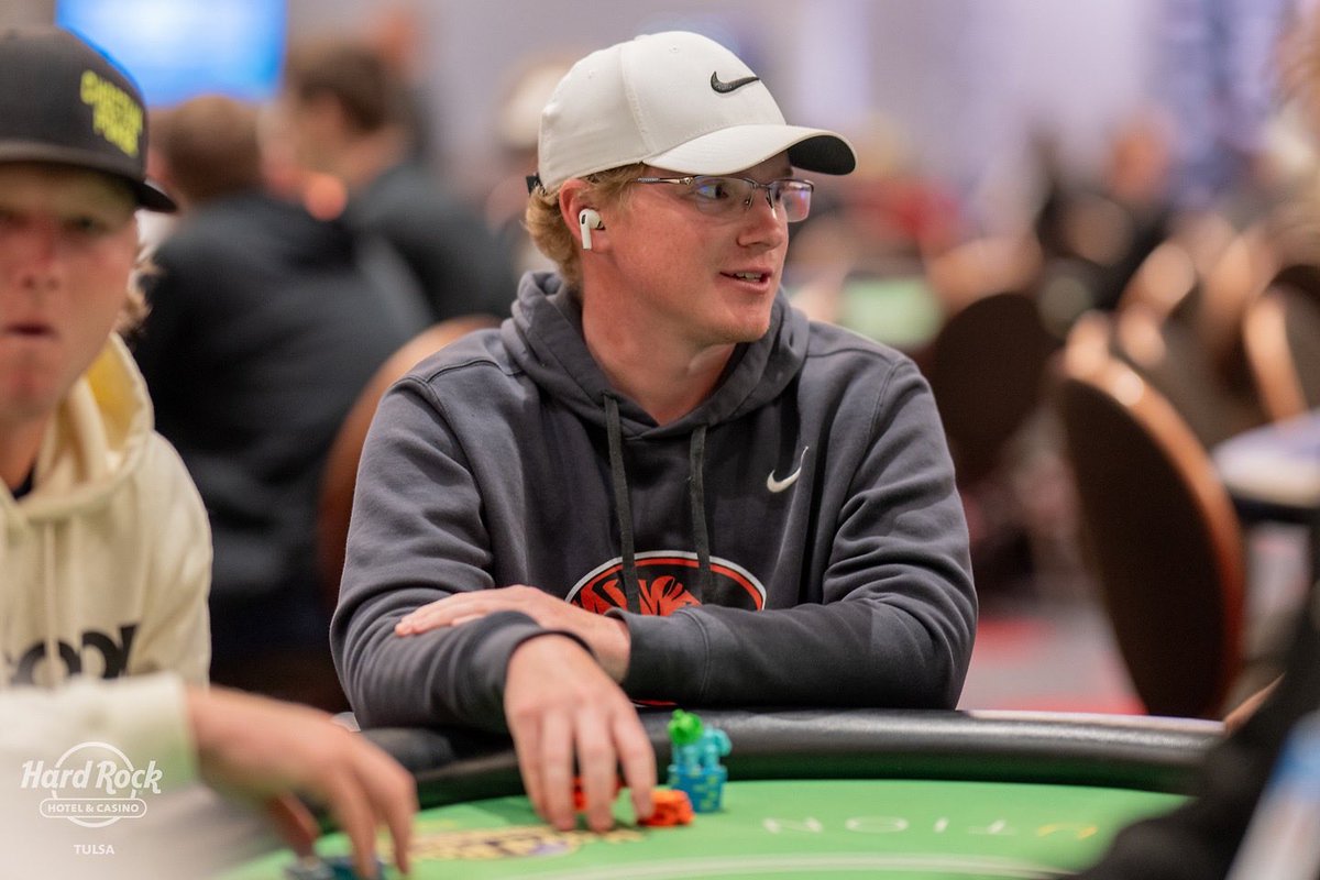 8131 Media tweet media