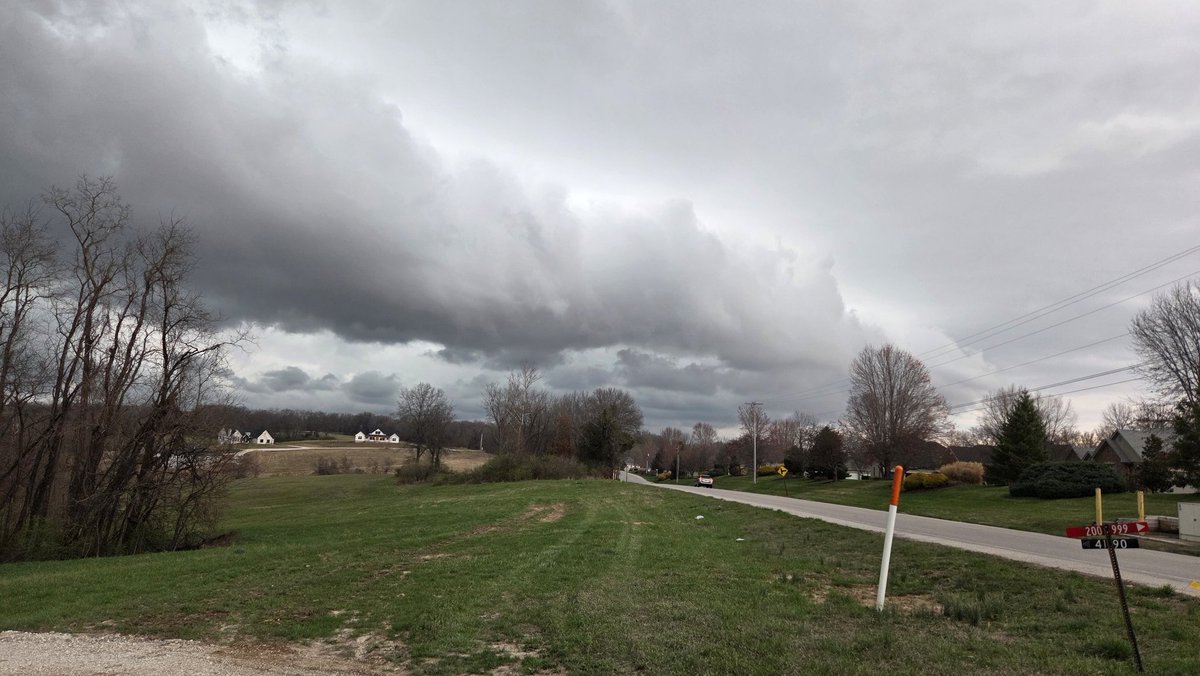 Infiniteredtape tweet media