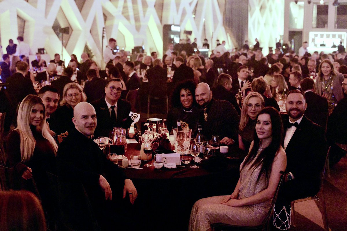 Adam Malinowski tweet media