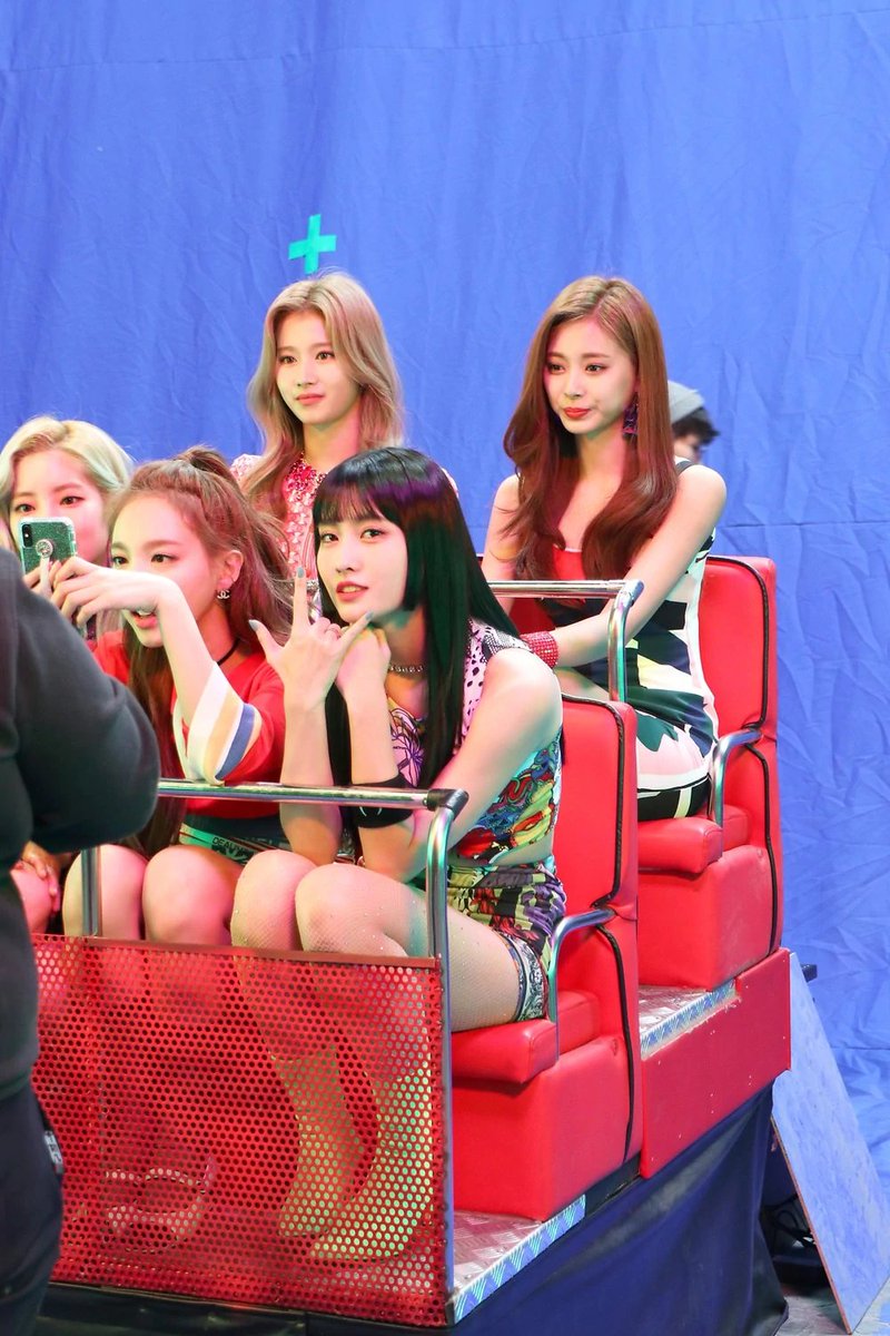 momo old pics (@vintagemomo) on Twitter photo 