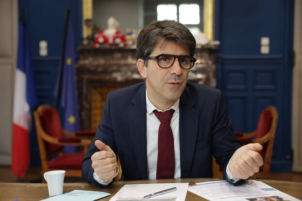 AlertesInfos's tweet photo. 🇫🇷 ALERTE | Bally Bagayoko (LFI) est en voie d’écarter le socialiste Mathieu Hanotin de la mairie de Saint-Denis dès le premier tour des municipales. Sur 31 bureaux dépouillés sur 62, le candidat LFI franchit légèrement la barre des 50%. (RTL) https://t.co/C4HYAe57sf
