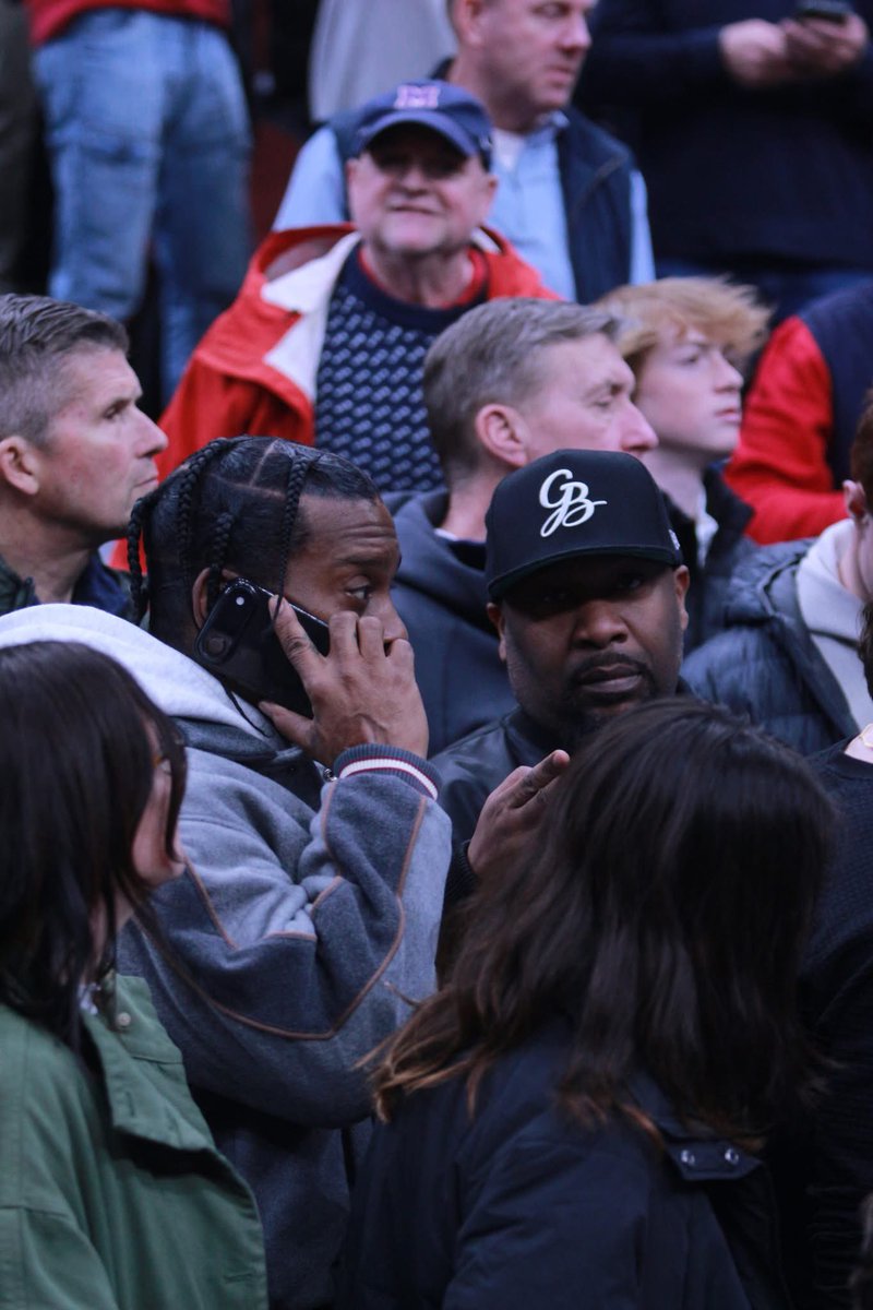 Dave's Joint tweet media