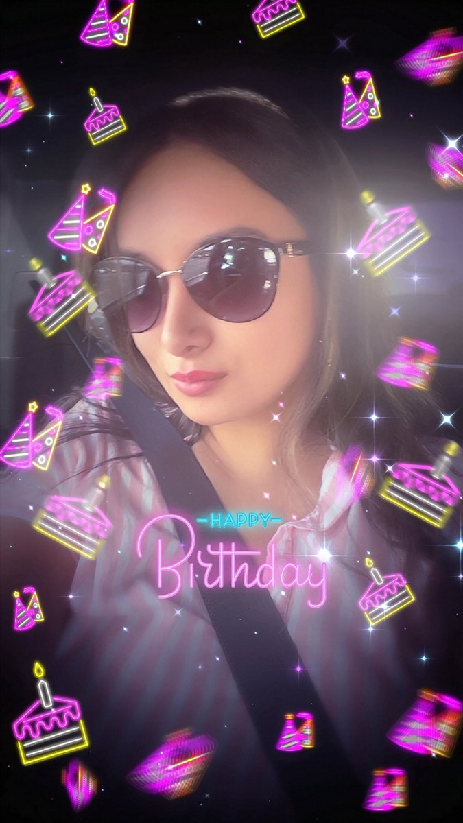 consciousluna's tweet photo. Celebrating my 34th bday 🥳🎂🎊🎈blessed for another year! https://t.co/xEIcp7Oda6
