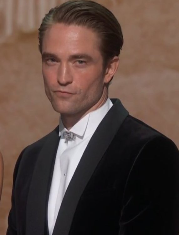 Batman Sabrina tweet media