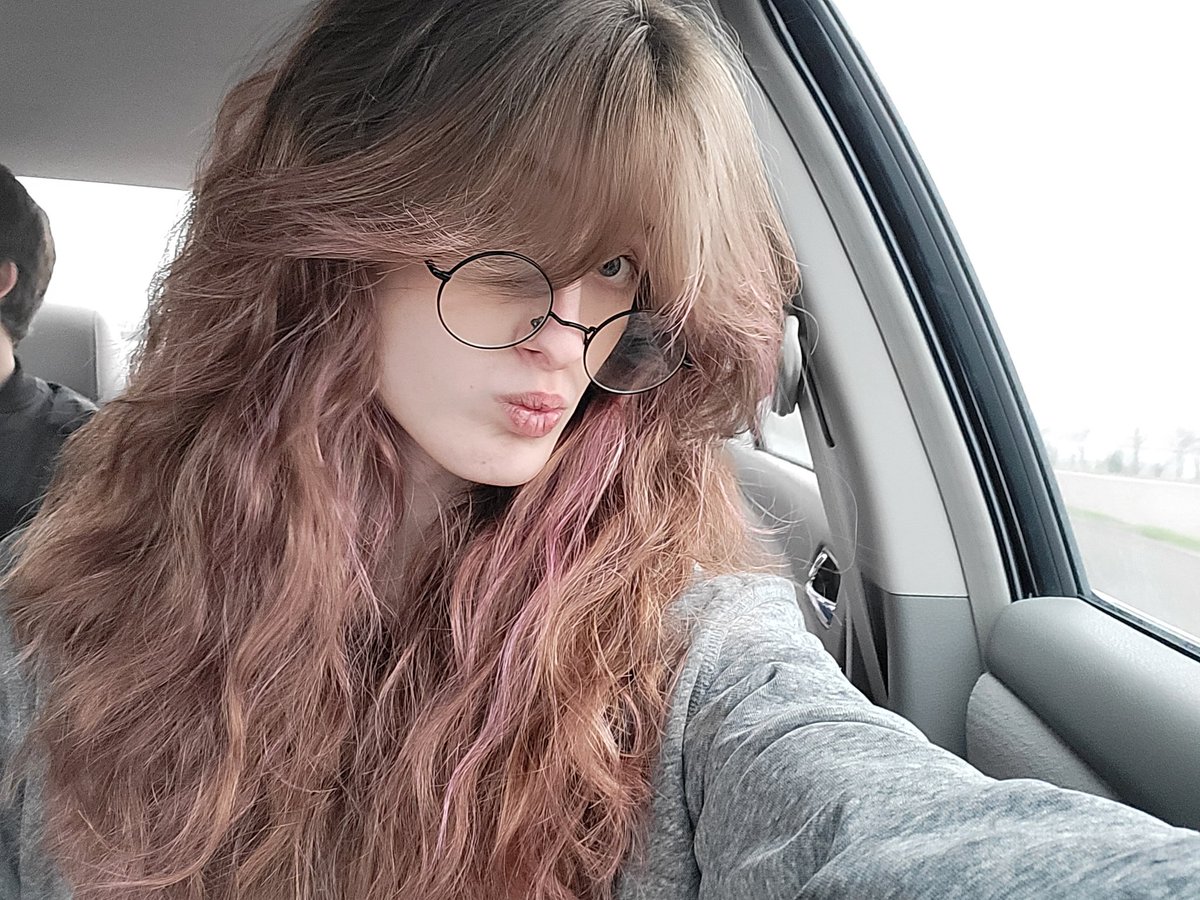 riley !! 🦭 tweet media