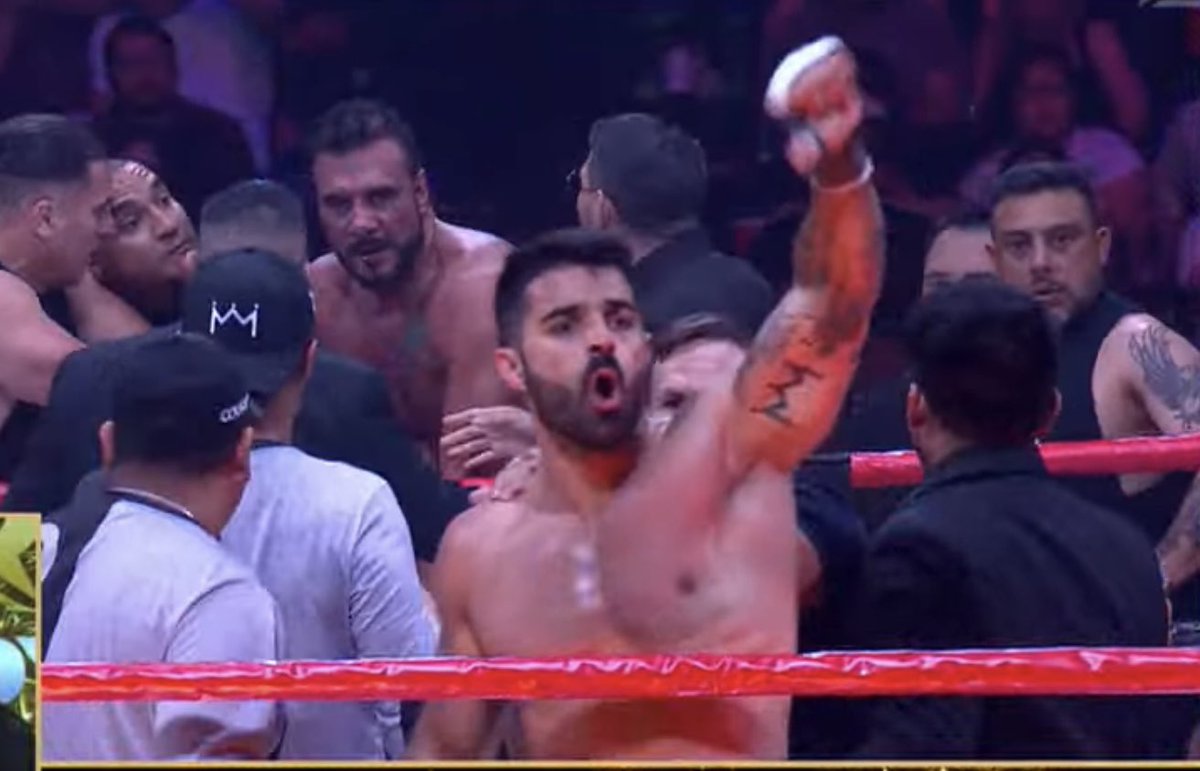 Sorprendentemente los #Oscars pasaron a segundo plano después del arrasador raiting y tendencia que están teniendo #RingRoyale 🥊🔥