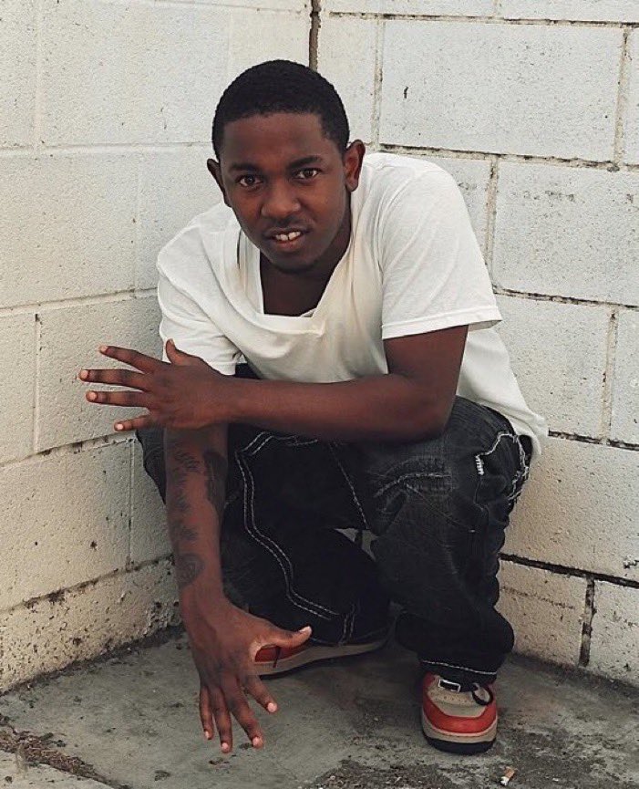 JOHUAsa's tweet photo. They want Drake to be this btw 😂 https://t.co/NvwSby37Vn