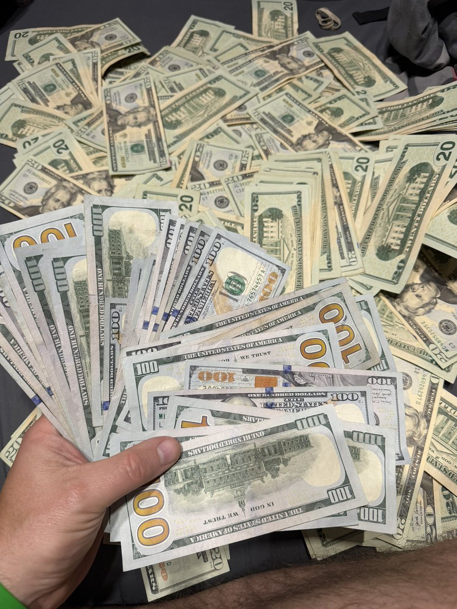 red flag robbie tweet media