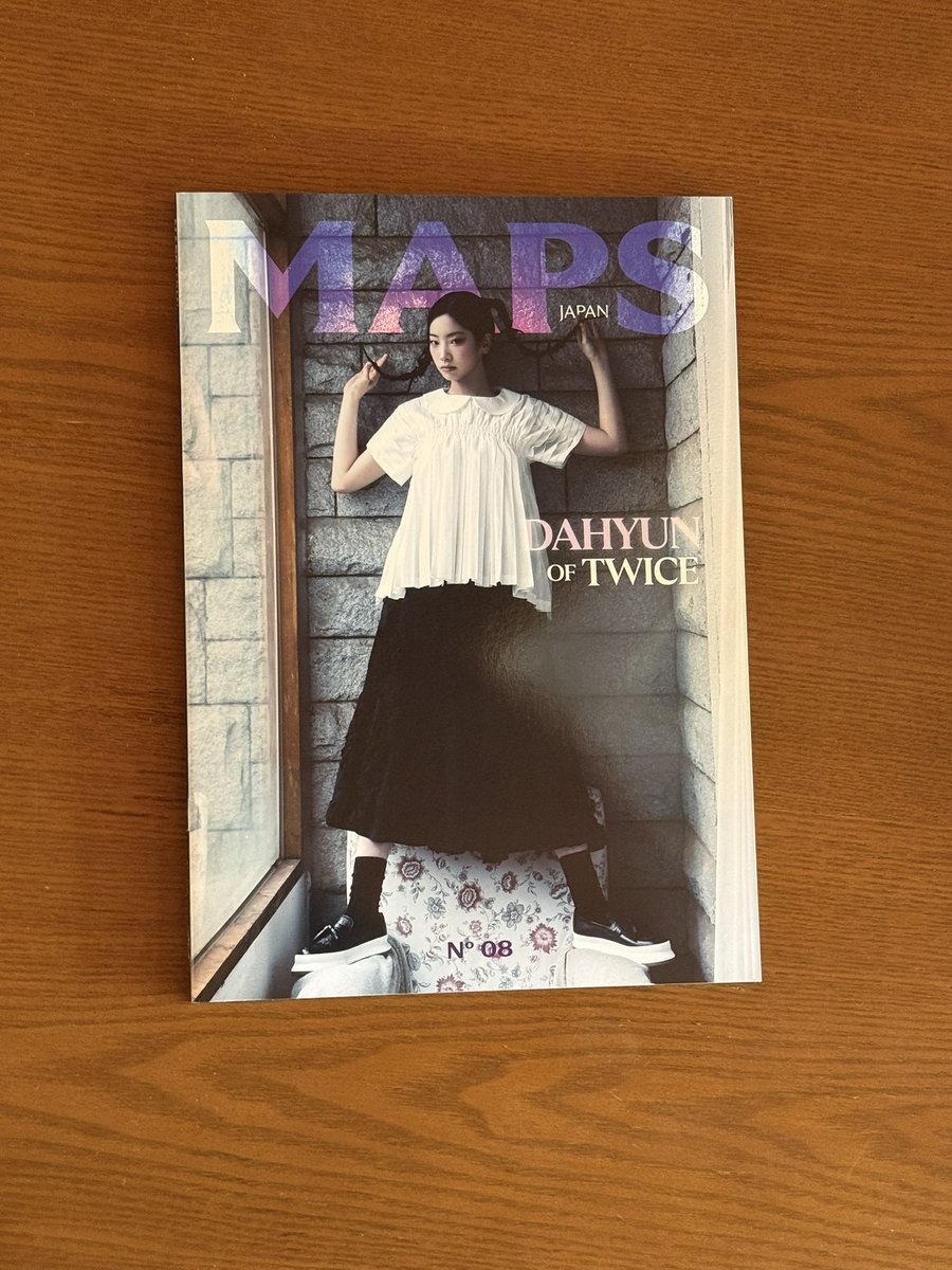 Momen． tweet media