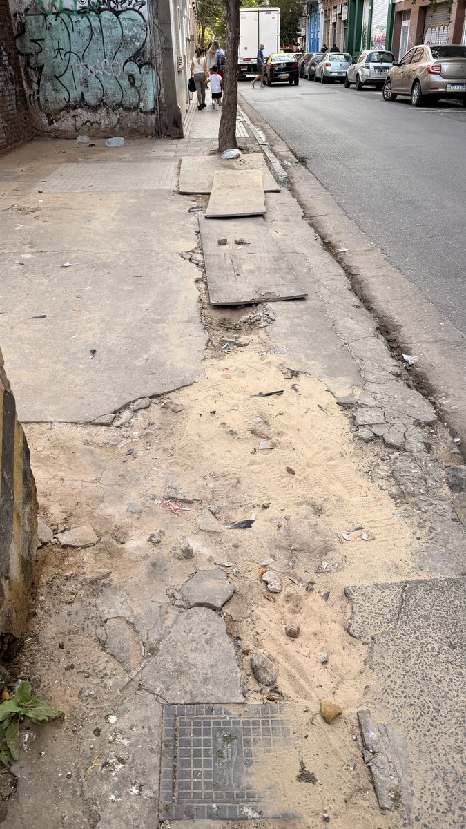 Bruce Wayne is Batman ⭐️⭐️⭐️ tweet media