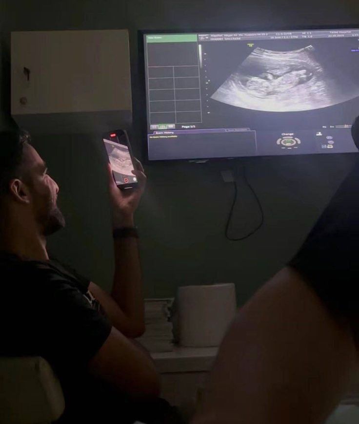 𝐒𝐜𝐫𝐨𝐥𝐥 𝐩𝐢𝐜𝐬 tweet media