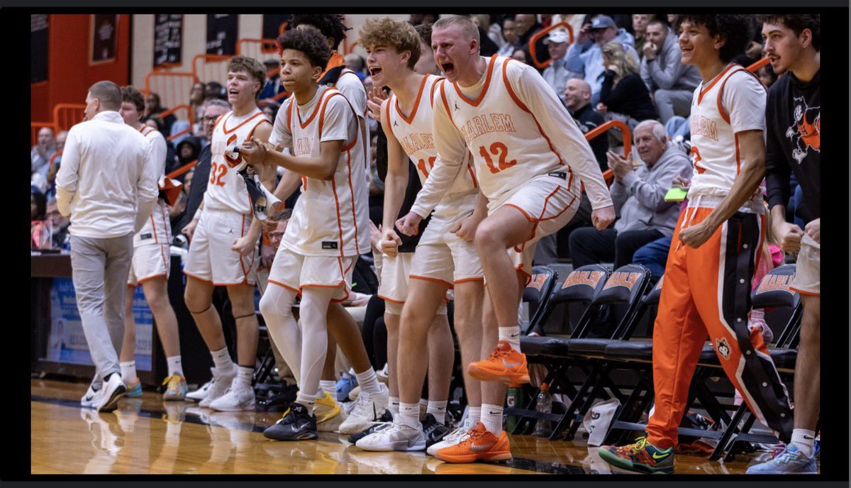 CoachTassoni's tweet photo. To all players: NEVER be embarrassed or self-conscious about being an energetic, enthusiastic teammate!

Your classmates may think “Try Hards” are corny… but your employer promotes them!  #Always_US! https://t.co/7UuzvCi2JR