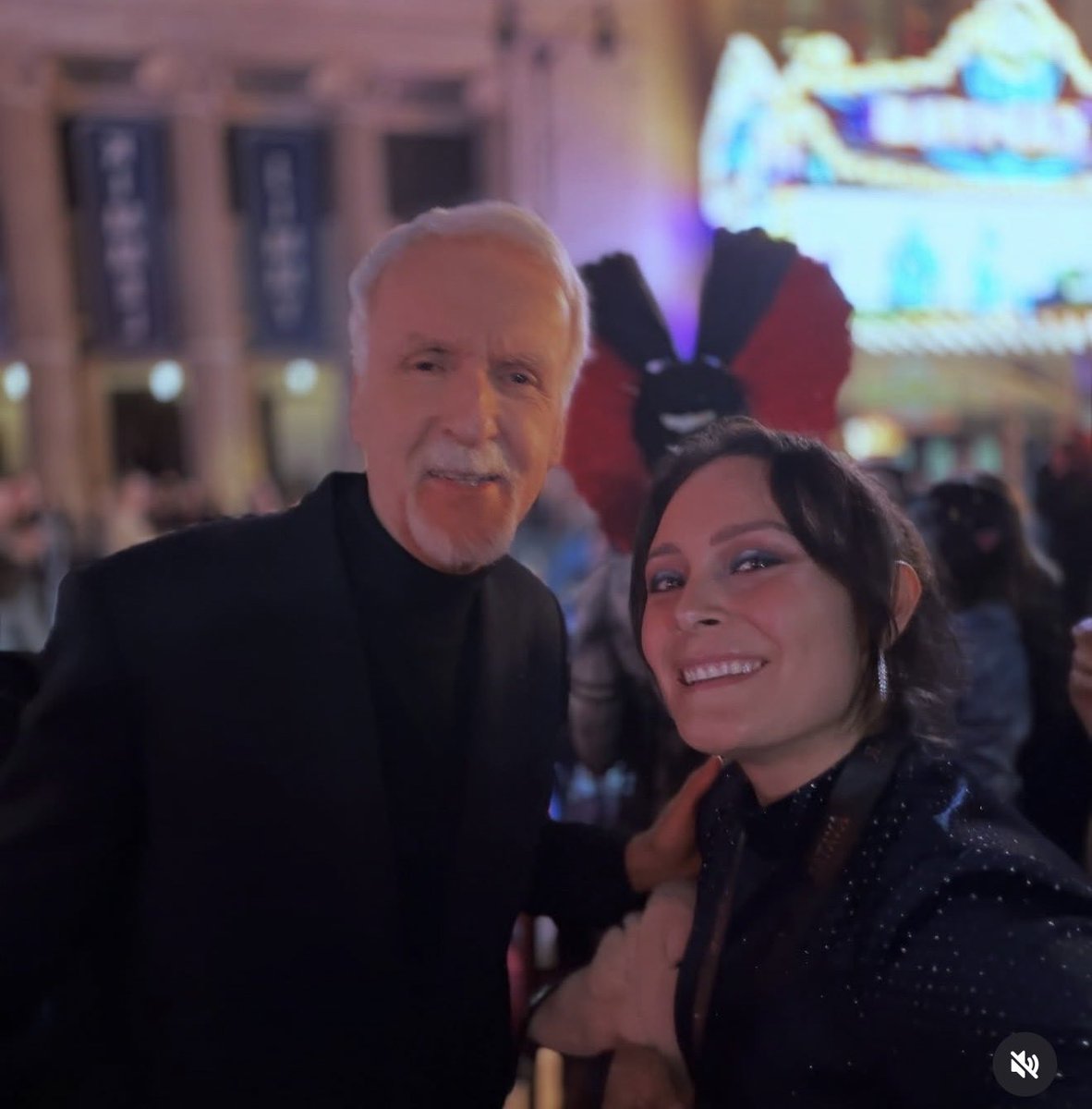 ivelangas tweet media