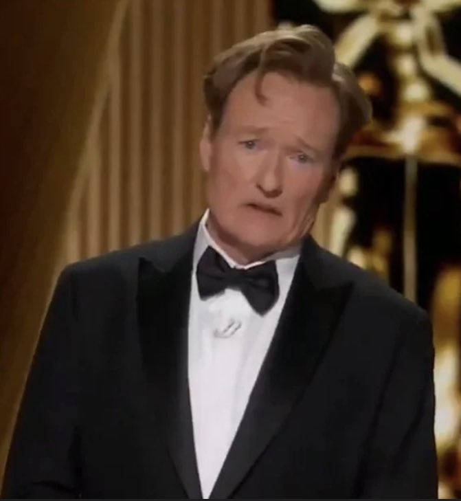 karolinecasi's tweet photo. humor #Oscars https://t.co/497b5ElyI5