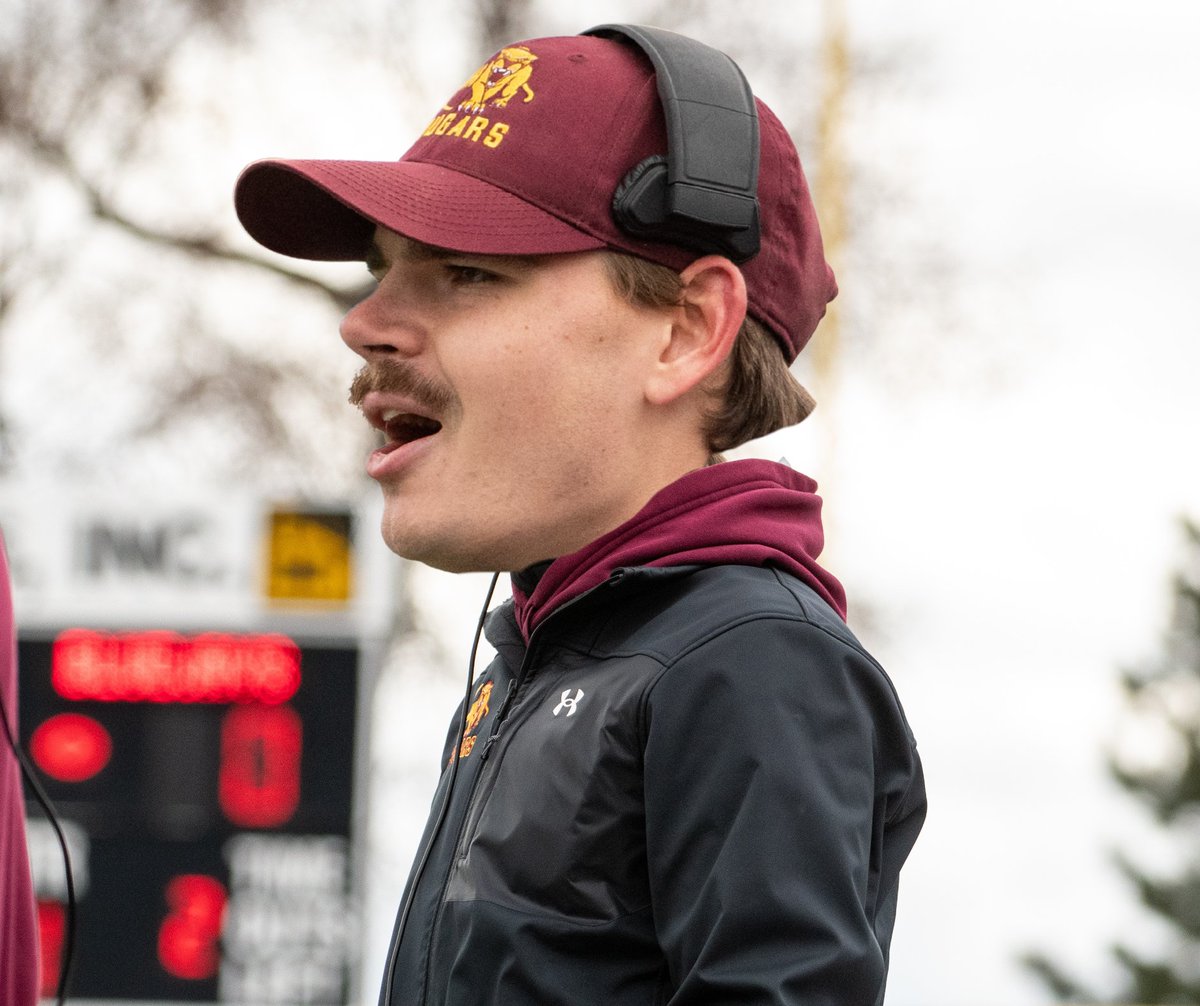 Minnesota Morris Football tweet media