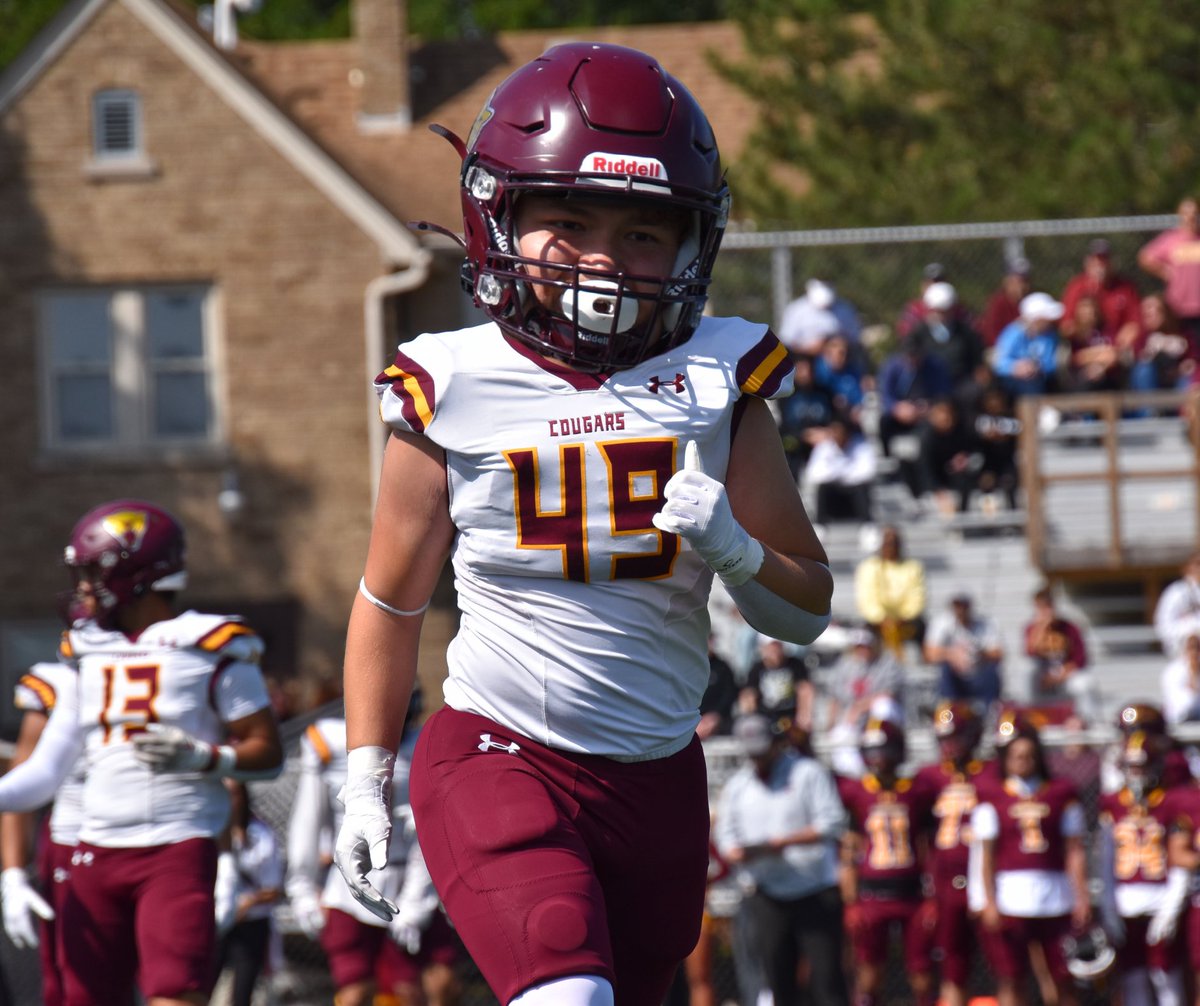 Minnesota Morris Football tweet media