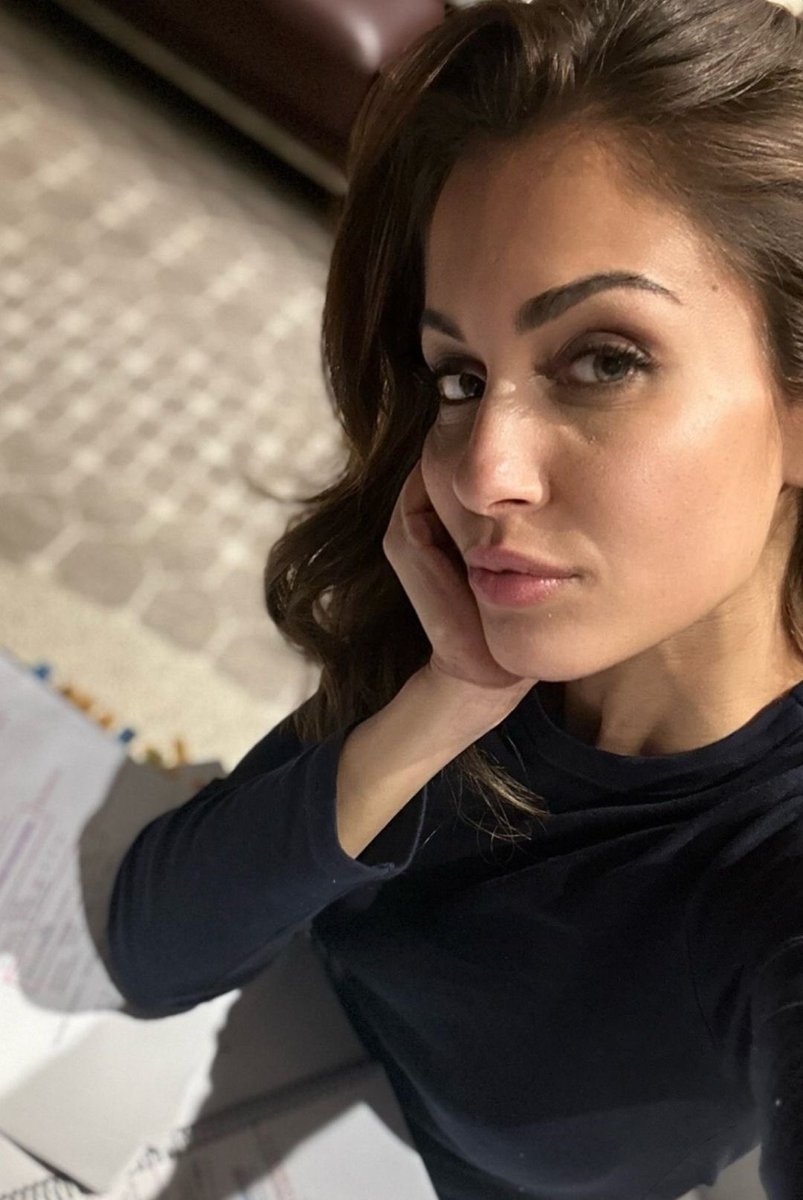 ᱬ · wαndα mαxımoff. tweet media