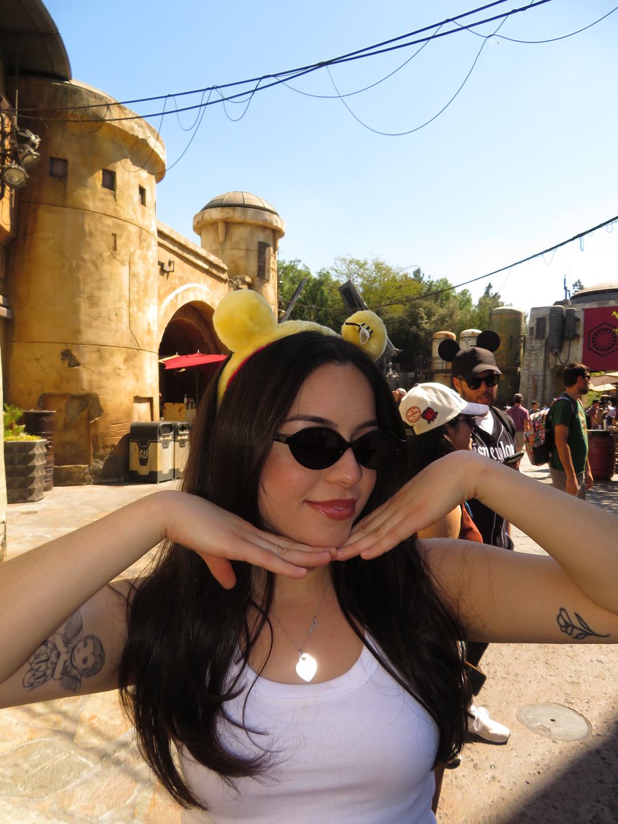 yailinedlc's tweet photo. luv it here 🍯💝 https://t.co/m8VZMGWFfm
