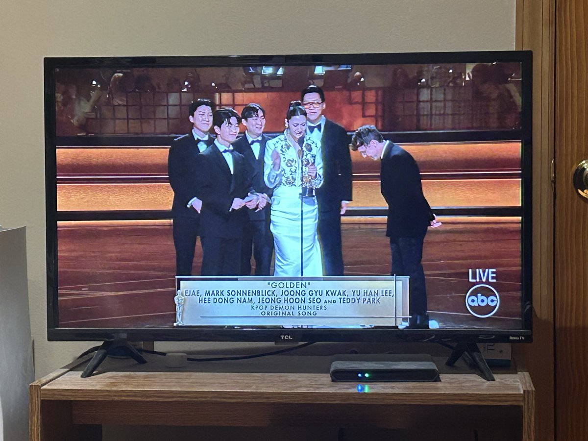 Mario the Social Media Person tweet media