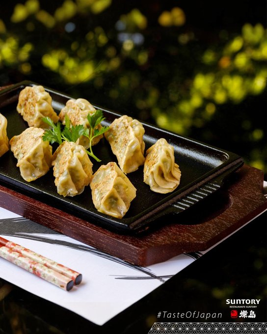 RestauranteCafe's tweet photo. "La tradición culinaria japonesa cobra vida en nuestros platillos, preparados con los mejores ingredientes y el respeto por las técnicas ancestrales." @suntoryrest https://t.co/AiH5He0GAc