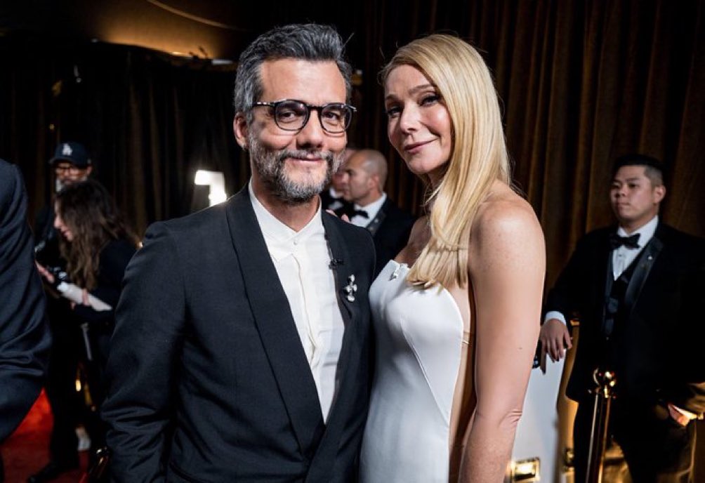 babi's tweet photo. Eu quero a Gwyneth Paltrow BARRADA da cerimônia do #Oscar toda vez que tiver um brasileiro concorrendo a algo https://t.co/CDB7Am0fYu