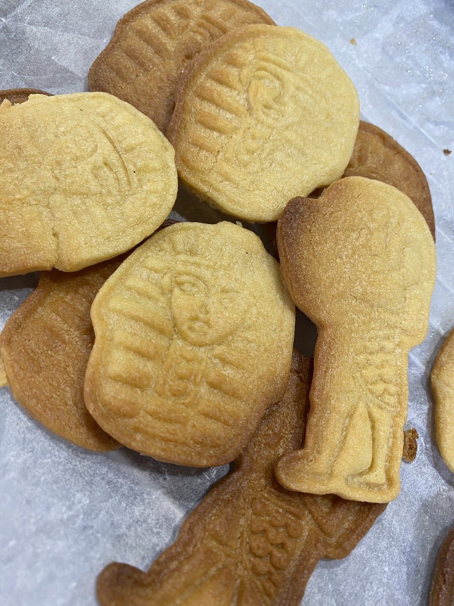 Cryptotaro7's tweet photo. CBN入り
クッキー🍪
今日もchillな1日😊
今週もがんばれちゃう✌️
#cbn #tha #hhbd #ツタンカーメン https://t.co/Bpnz26ramL