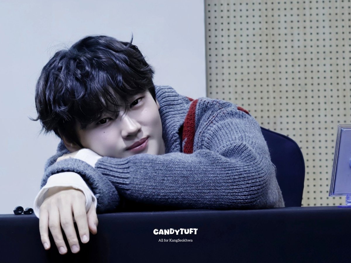 Candytufts_SH's tweet photo. 251207 ❤️ HQ

#강석화 #KANGSEOKHWA
#위아이 #WEi 
#캔디보다달콤한_석화 https://t.co/Vs0nhlcdVd