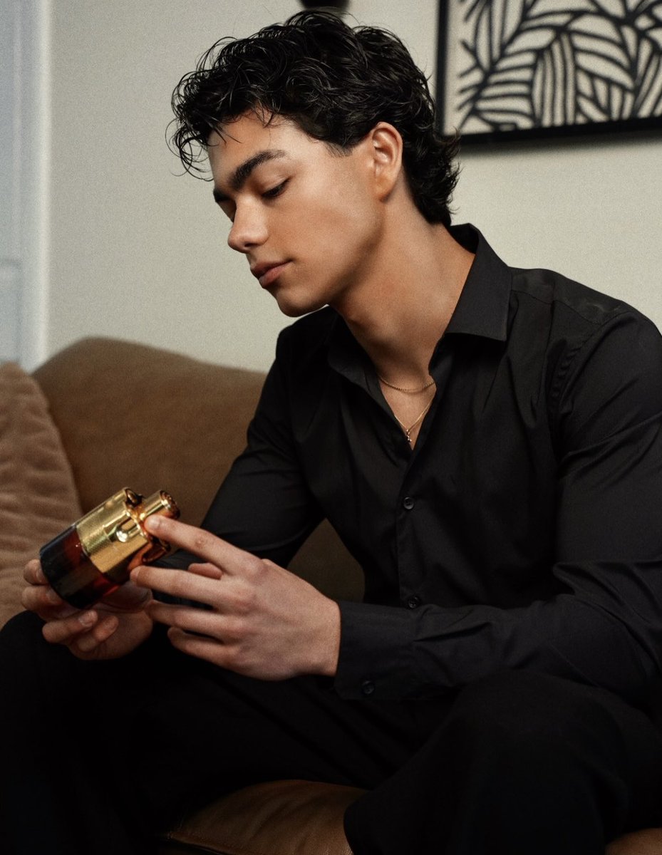rlMalachibarton's tweet photo. Feel confident, bold, and fearless with @azzaro_parfums Forever Wanted Absolu
#AzzaroParfumsPartner #AzzaroWANTED https://t.co/P5FraLBb4k