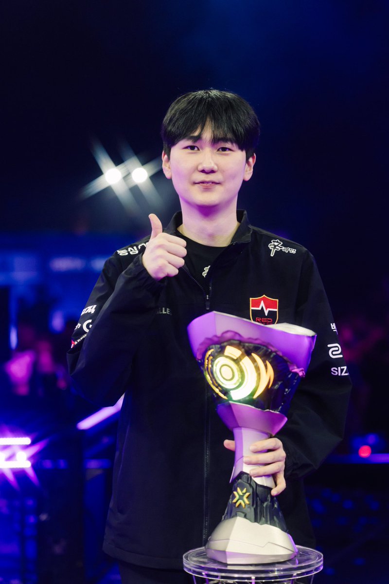 NS Xross tweet media