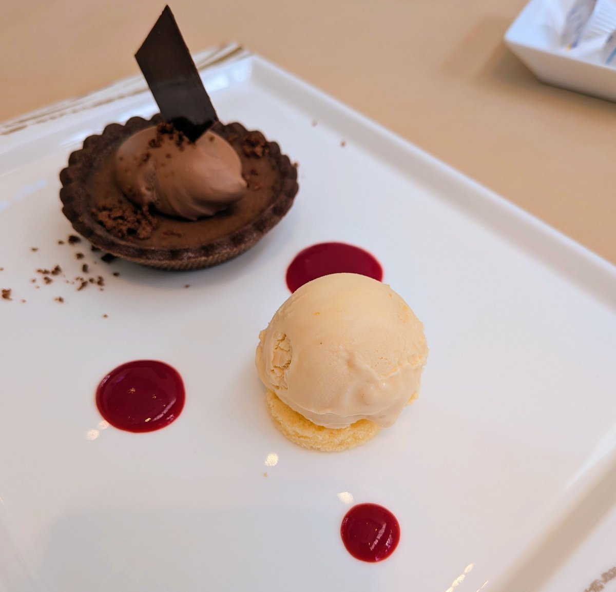 ☁🌂昨日のランチは
🇫🇷👨‍🍳👩‍🍳コース🍴🥩🍰
🌈菜の花尽くしで満足👍️