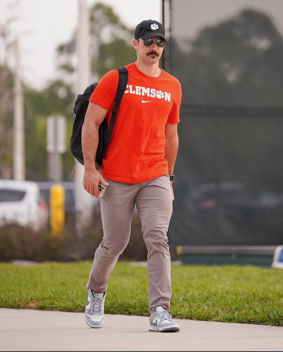 Clemson Basketball tweet media