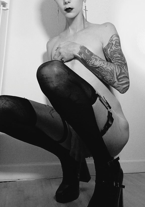 All_4_Phoebe's tweet photo. Dominant for money. https://t.co/cZYxT9tRun