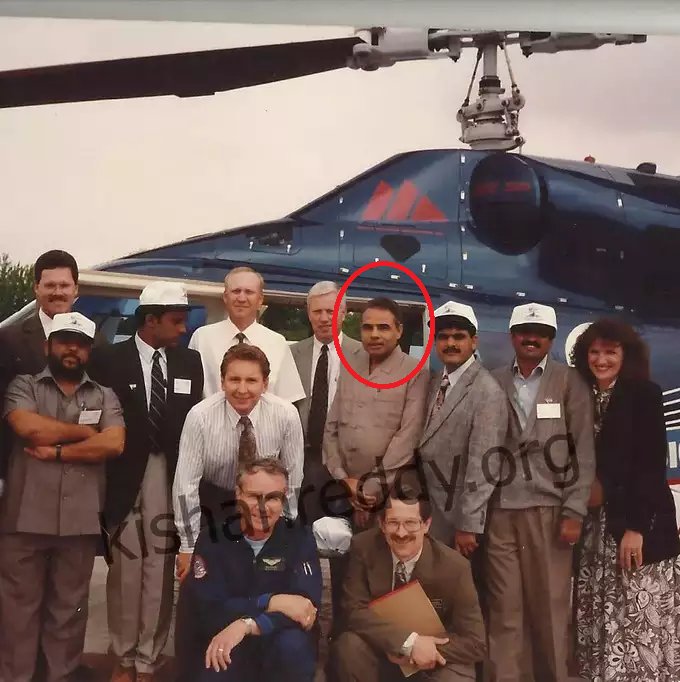 VijaySingh_law's tweet photo. रुकिए… 1993 की ये तस्वीरें देखिए।

नरेंद्र मोदी
American Council of Young Political Leaders के Alumni।
कार्यक्रम, US State Department से फंडेड। 🇺🇸

यह सिर्फ ट्रेनिंग थी
या अमेरिका का एक लंबा राजनीतिक निवेश।

#MondayMotivation https://t.co/mg3GqLq5Zf